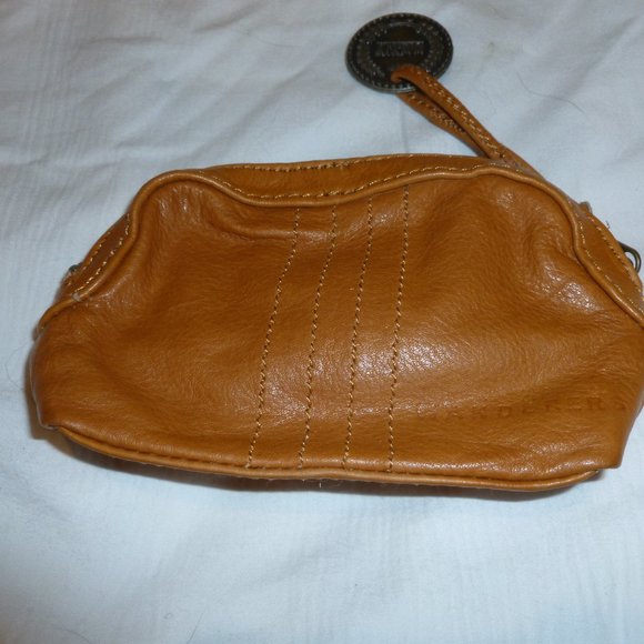 SOLD NWT Wanderers Travel Co. Madrid Handgag with Bellagio Card Wallet Included - Picture 9 of 15